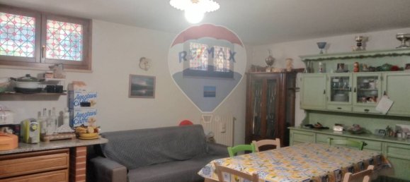 4 bedrooms Villa in Massa e Cozzile, Italy No. 270817 4