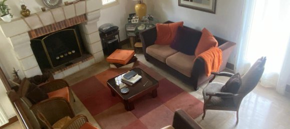 Casa de 3 dormitorios en Chalonnes-sur-Loire, France No. 360585 2