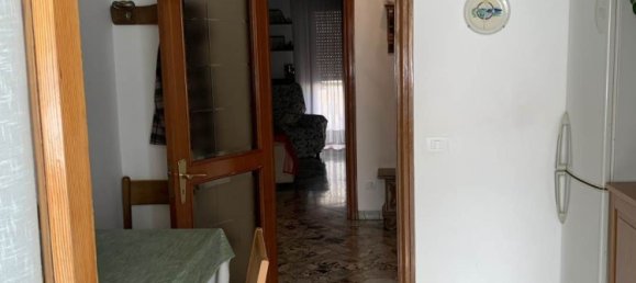3 rooms Apartment in Bari, Italy No. 79862 12