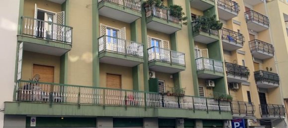 3 rooms Apartment in Bari, Italy No. 79862 4