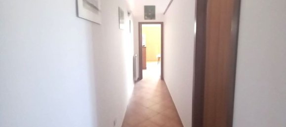 Apartamento de 3 habitaciónes en Maddaloni, Italy No. 263674 5