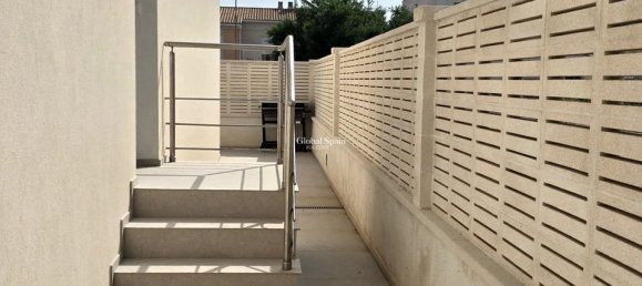 4 bedrooms House in Bellreguard, Spain No. 184700 3