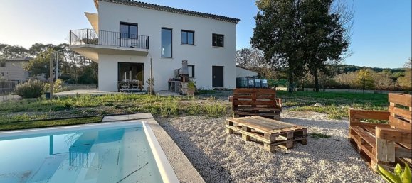 3 bedrooms House in Rousson, France No. 317658 2