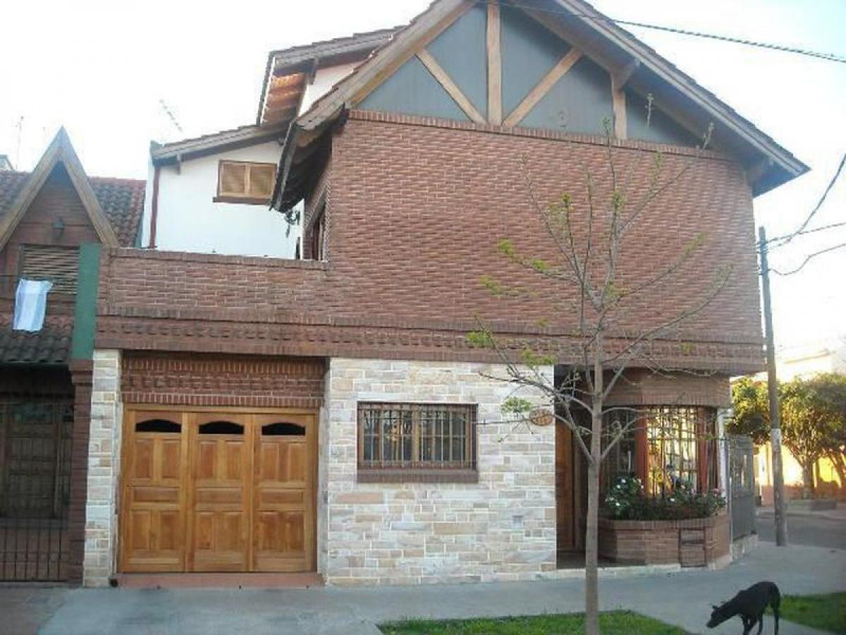 4 bedrooms House in Bermudez, Argentina No. 56574