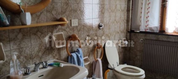 8 غرف نوم فيلا في Fontanigorda, Italy رقم 263110 29