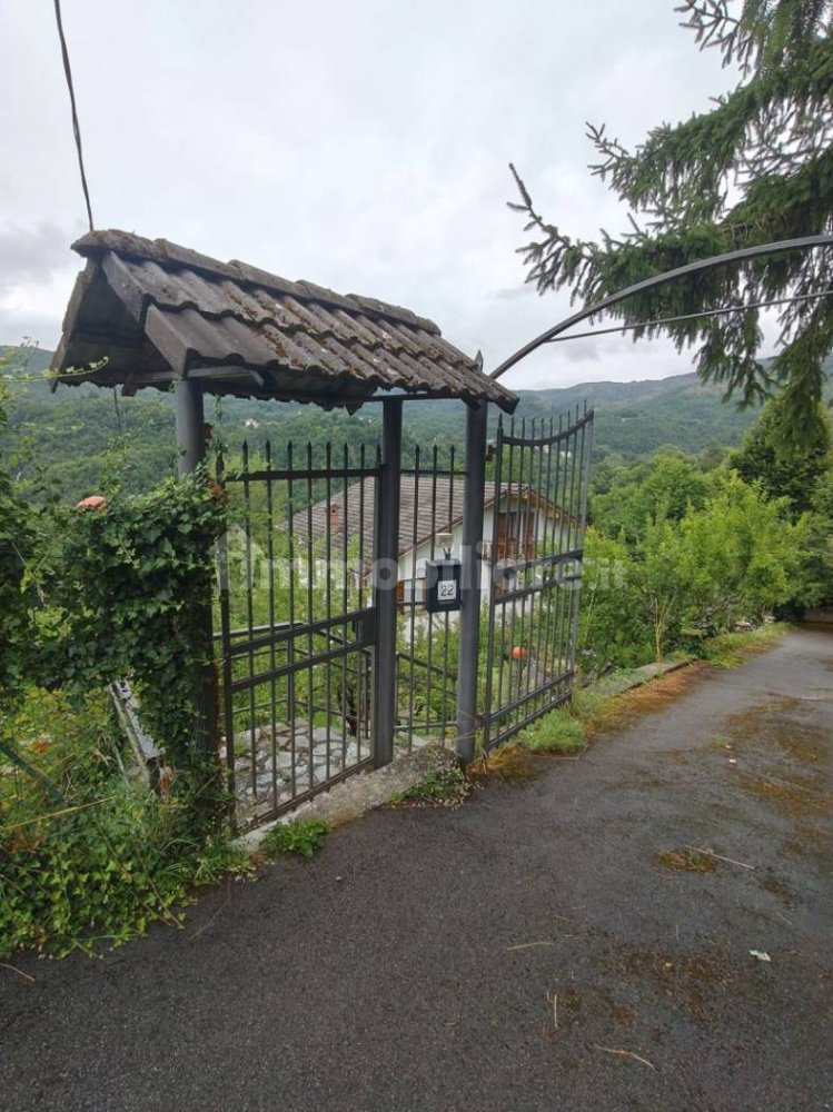 8 غرف نوم فيلا في Fontanigorda, Italy رقم 263110