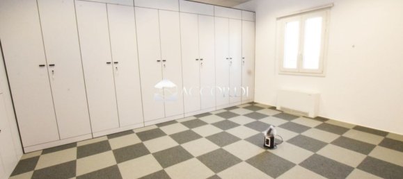 130m² Office in Vedelago, Italy No. 113581 2