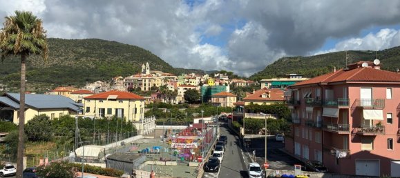 4 غرف نوم شقة في Borgio Verezzi, Italy رقم 322104 3