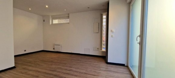 Dúplex de 2 dormitorios en Sarreguemines, France No. 261158 11