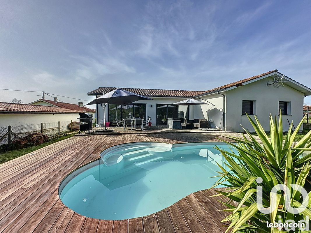 4-salle Maison à Sadirac, France No. 101728