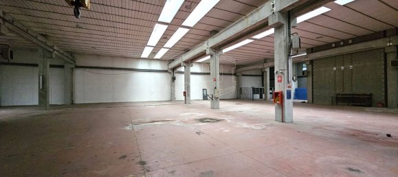 3445m² Building in Santo Stefano di Magra, Italy No. 121097 2