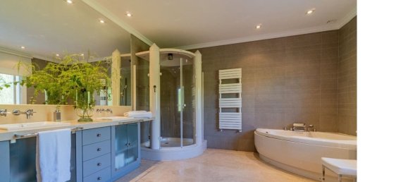 5 bedrooms House in Cadiz, Spain No. 185851 16