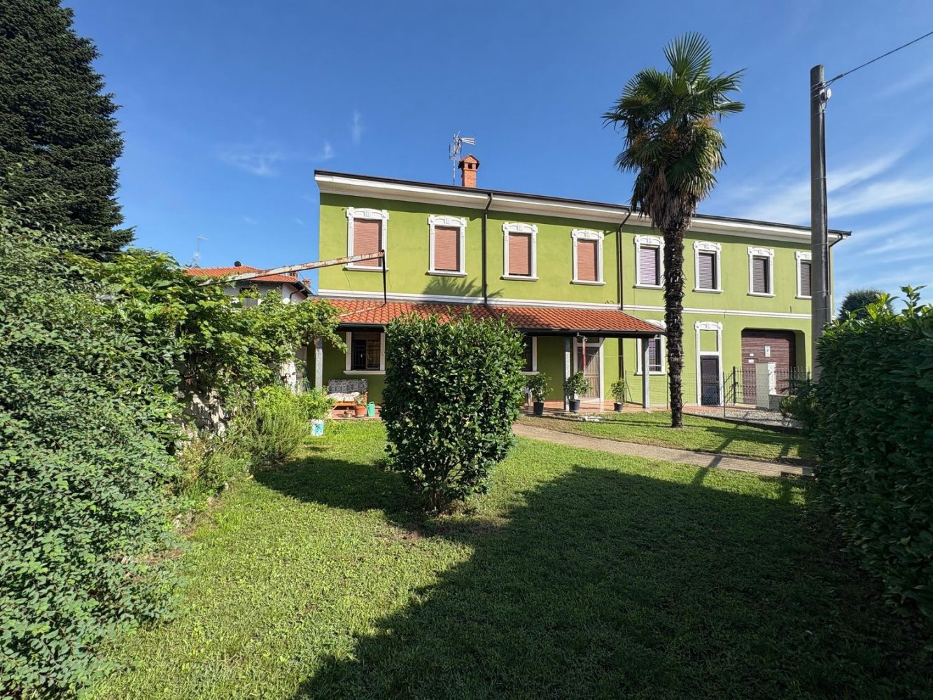 4 Schlafzimmer Villa in Mesero, Italy, Nr. 357847