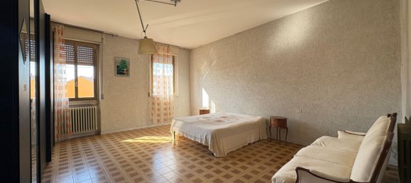 4 Schlafzimmer Villa in Mesero, Italy, Nr. 357847 8