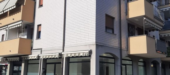 Gewerbliche Immobilie in Nova Milanese, Italy 50m², Nr. 153152 5