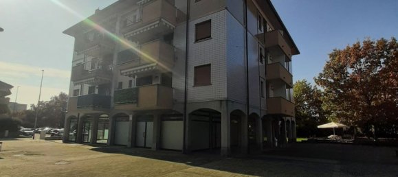 Gewerbliche Immobilie in Nova Milanese, Italy 50m², Nr. 153152 3