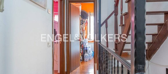 2 bedrooms House in Rome, Italy No. 62982 17