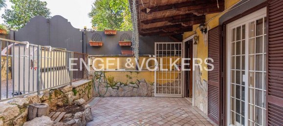 2 bedrooms House in Rome, Italy No. 62982 26