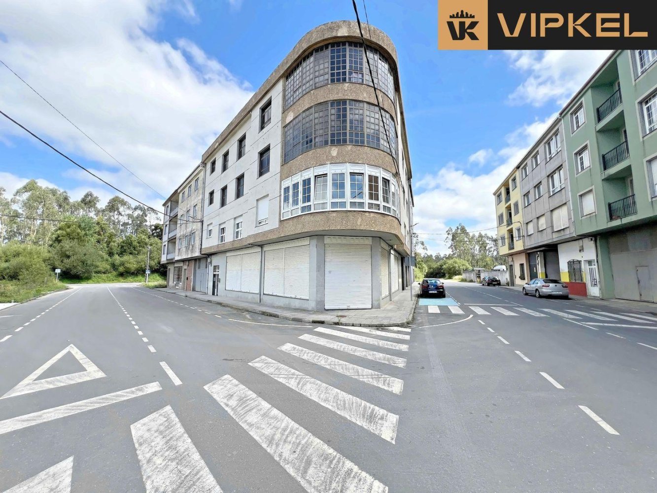 224m² Building in Santa Comba, Spain No. 56591