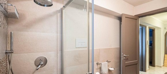 5-Zimmer Wohnung in Palermo, Italy, Nr. 40267 8