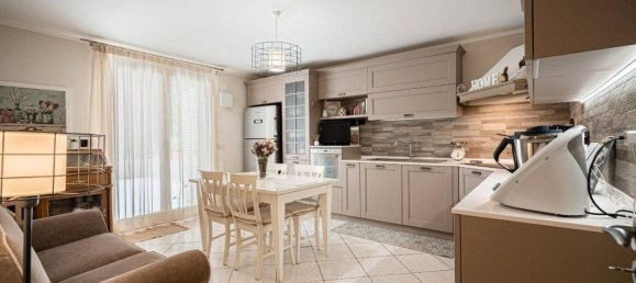 5-Zimmer Wohnung in Palermo, Italy, Nr. 40267 4