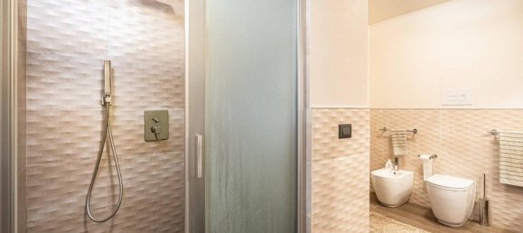 5-Zimmer Wohnung in Palermo, Italy, Nr. 40267 9