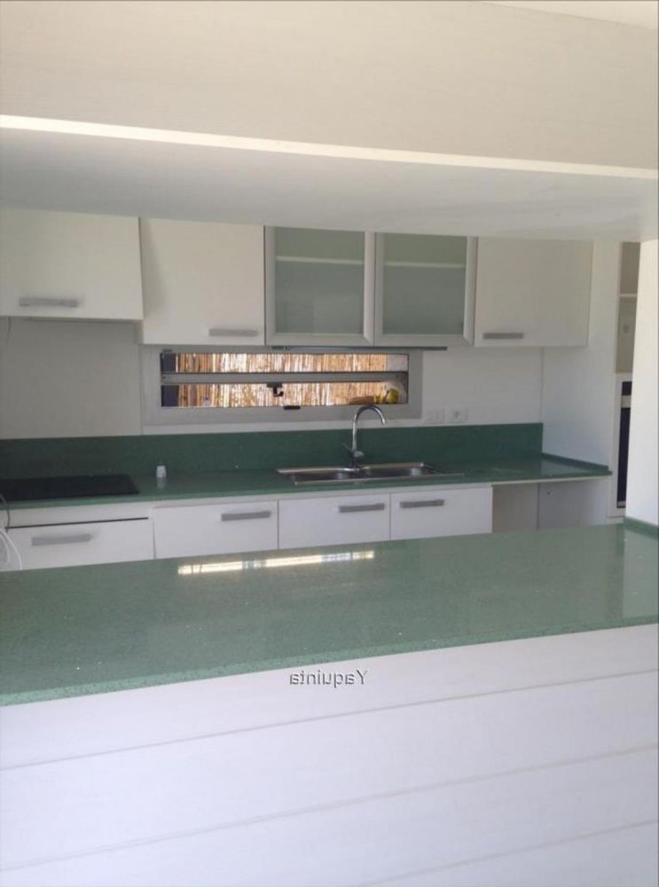 4 bedrooms House in Montevideo, Uruguay No. 10313