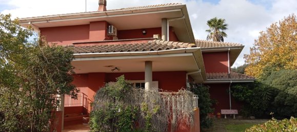 8 rooms House in Latina, Italy No. 47760 3