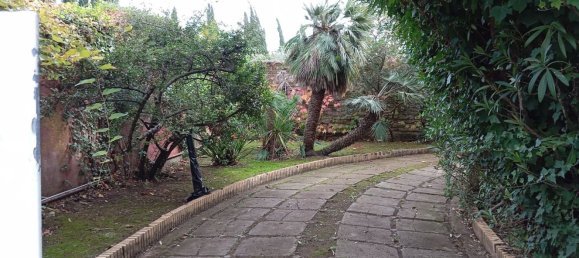 8 rooms House in Latina, Italy No. 47760 5