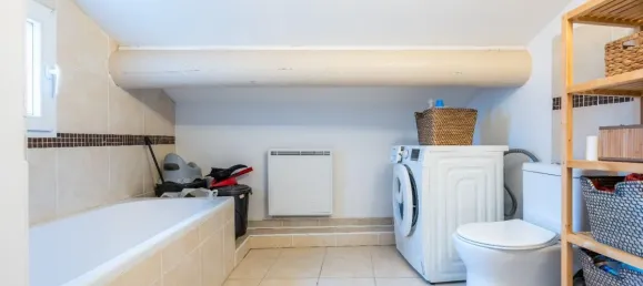 3 Schlafzimmer Haus in Uzes, France, Nr. 345162 8