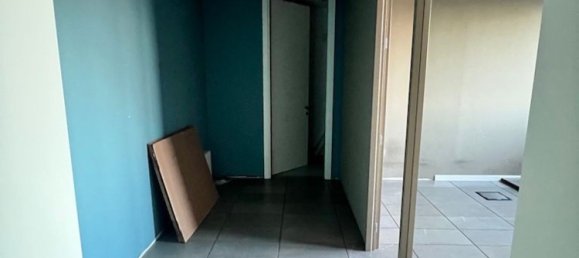 350m² Office in Rovigo, Italy No. 375703 3