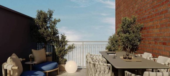 3 bedrooms Penthouse in Turin, Italy No. 14099 2