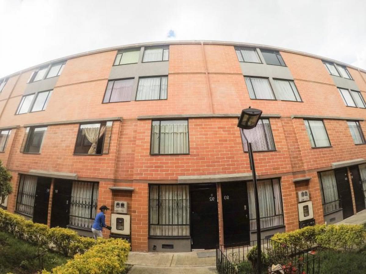 6 bedrooms House in Cundinamarca, Colombia No. 8774