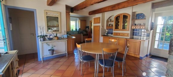 Casa de 4 dormitorios en Pommeret, France No. 199474 9