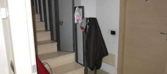 6 rooms House in Limbiate, Italy No. 260039 11