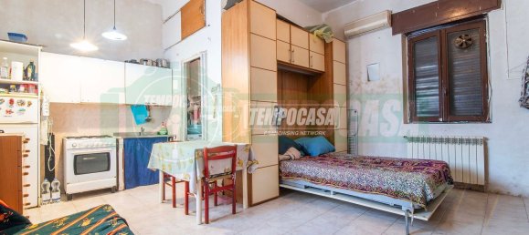 Studio in Gerenzano, Italy, Nr. 334135 2