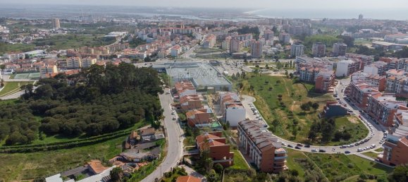 Terrain à Tavarede, Portugal 340m² No. 81422 11