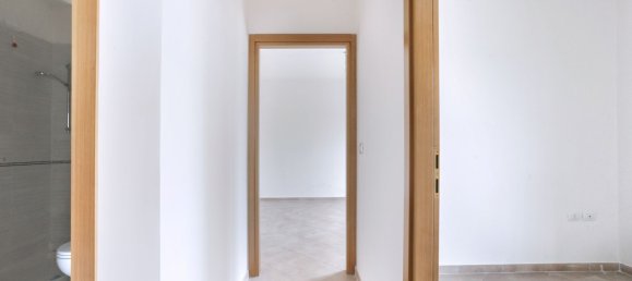 4 rooms Apartment in San Giovanni Teatino, Italy No. 191376 10