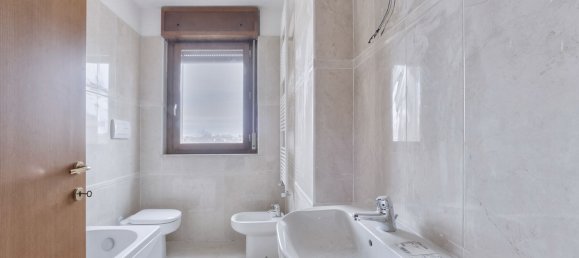 4 rooms Apartment in San Giovanni Teatino, Italy No. 191376 6