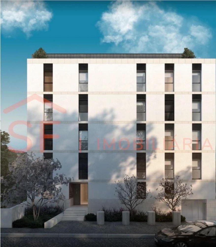 3 bedrooms Apartment in Porto, Portugal No. 5447