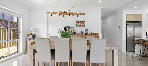 Casa de 4 dormitorios en Claymore, Australia No. 1151 3