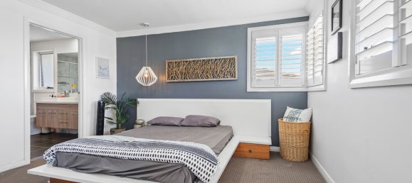 Casa de 4 dormitorios en Claymore, Australia No. 1151 4