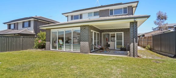 Casa de 4 dormitorios en Claymore, Australia No. 1151 5