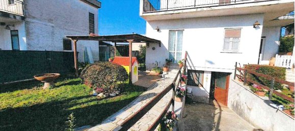 4 rooms House in Aprilia, Italy No. 101042 23