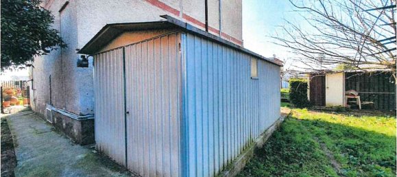 4 rooms House in Aprilia, Italy No. 101042 18