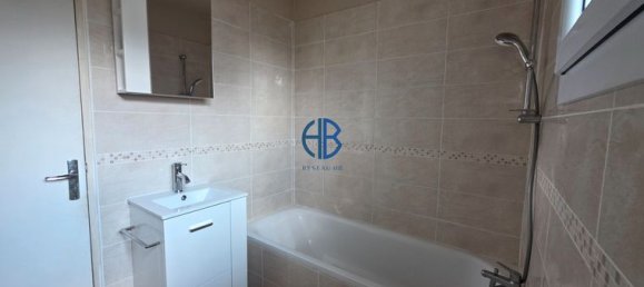 1 bedroom Duplex in Bondy, France No. 364032 11