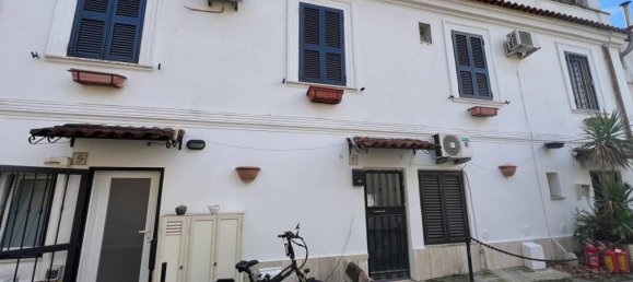 3-salle Penthouse à Rome, Italy No. 19328 28