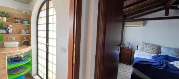 3-salle Penthouse à Rome, Italy No. 19328 10