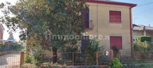 4 bedrooms House in Casale di Scodosia, Italy No. 270960 3