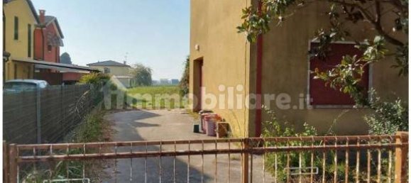 4 bedrooms House in Casale di Scodosia, Italy No. 270960 7